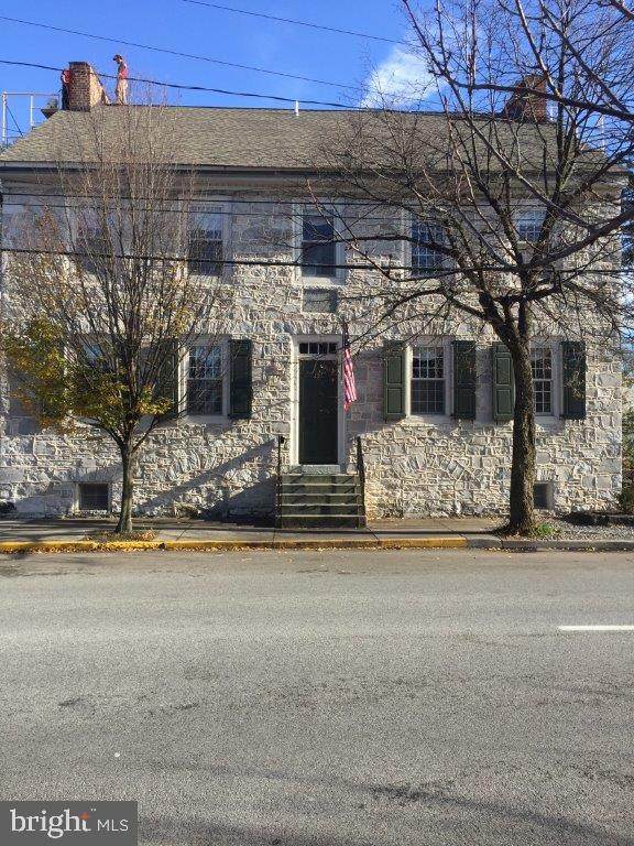 131 East Street - Photo 1
