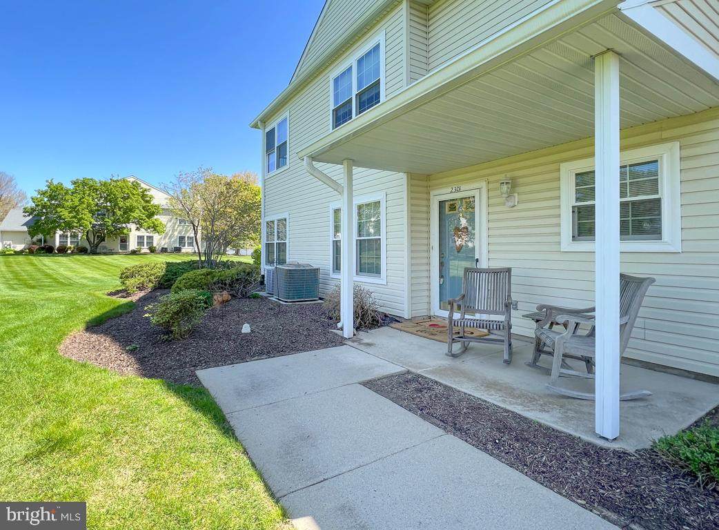 2301 Lynbrooke Drive - Photo 1