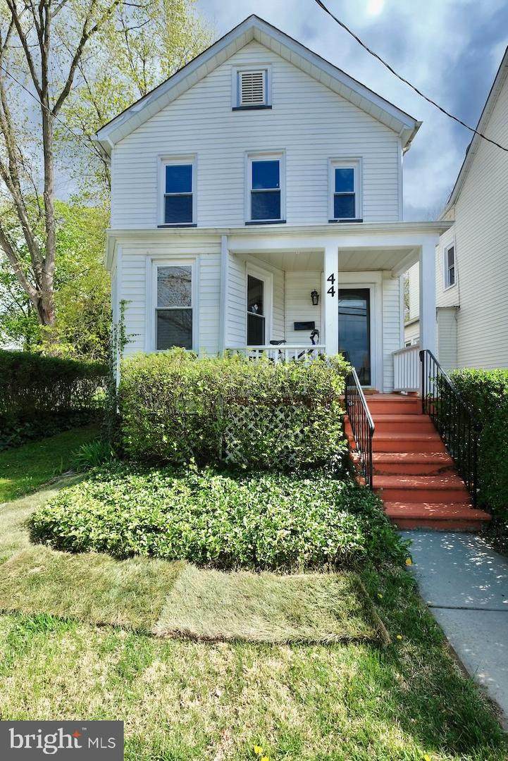 44 Birch Avenue - Photo 1