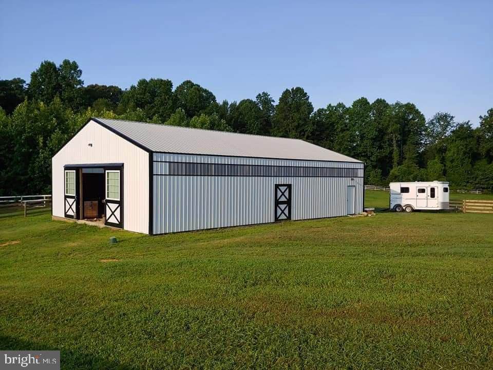 14927 Mount Calvert Road - Photo 1