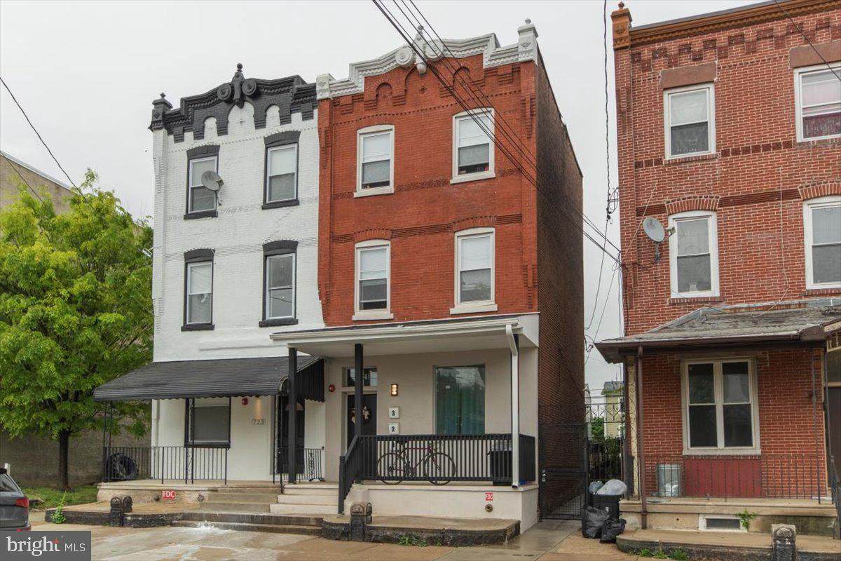 721 40TH Street - Photo 1