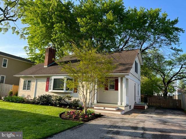 715 Genessee Street - Photo 1
