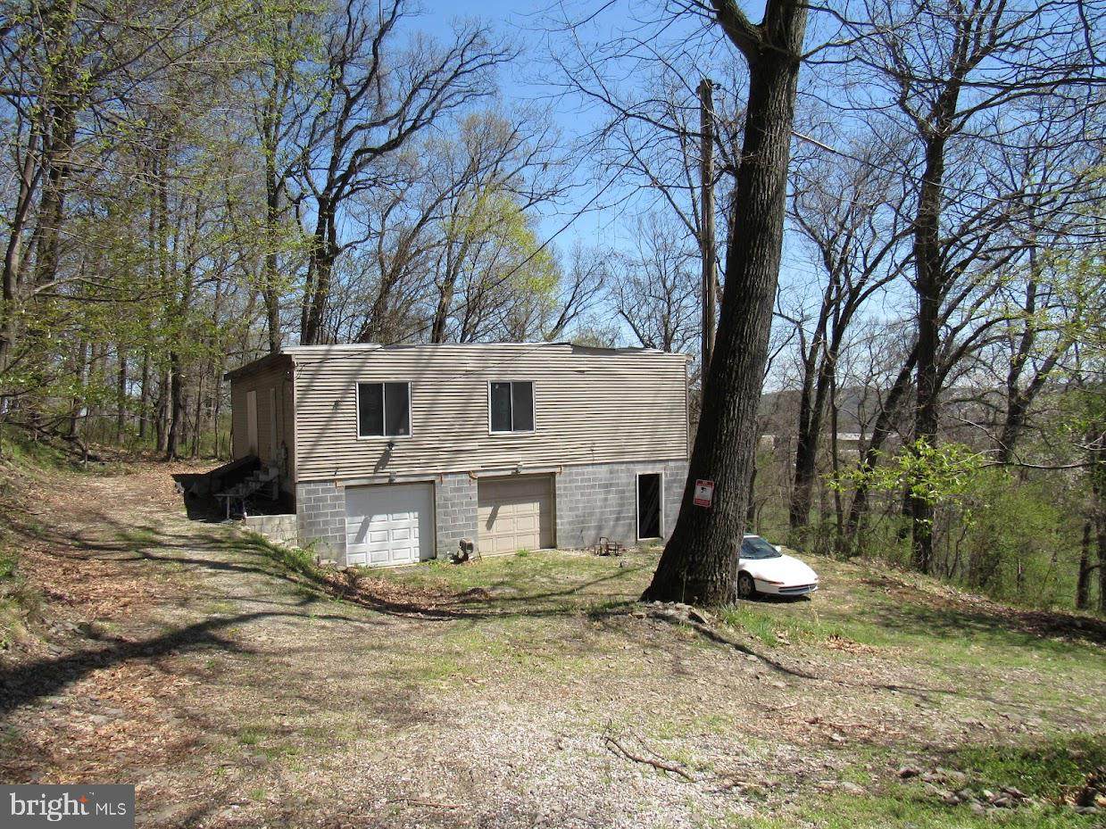 4628 Dolls Lane - Photo 1
