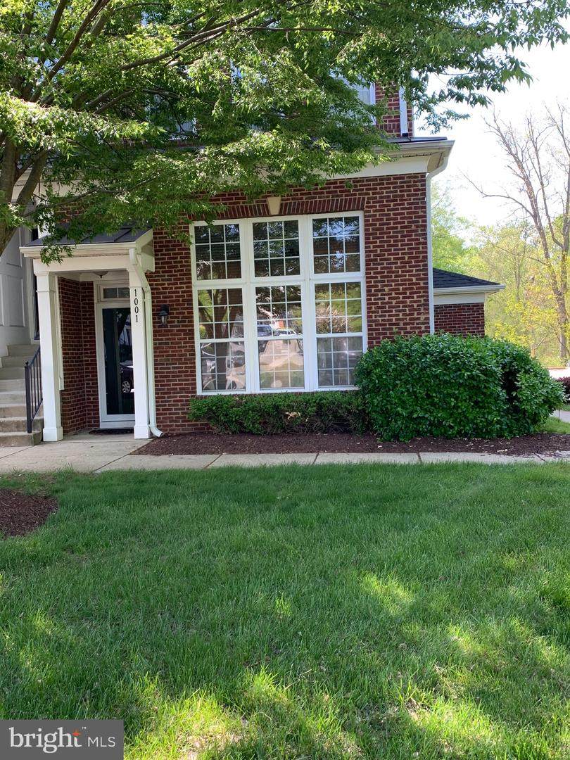 1001 Treeland Way - Photo 1