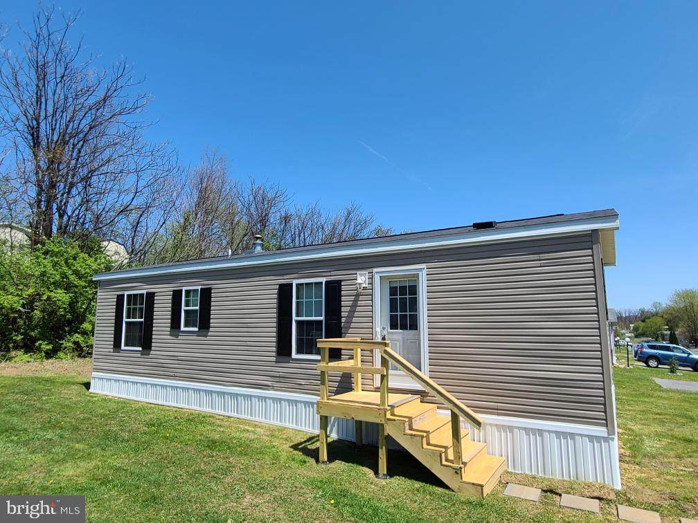 104 White Pine - Photo 1
