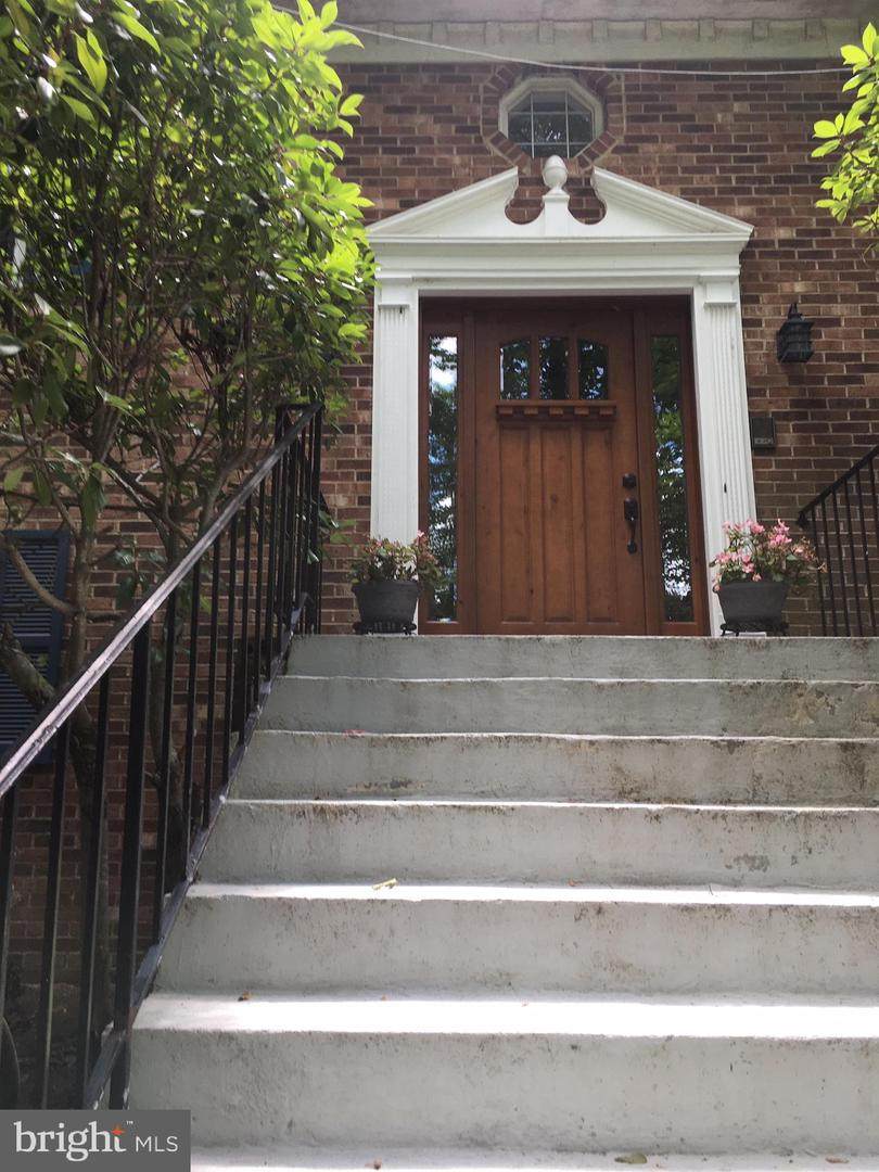 2007 Farragut Drive - Photo 1