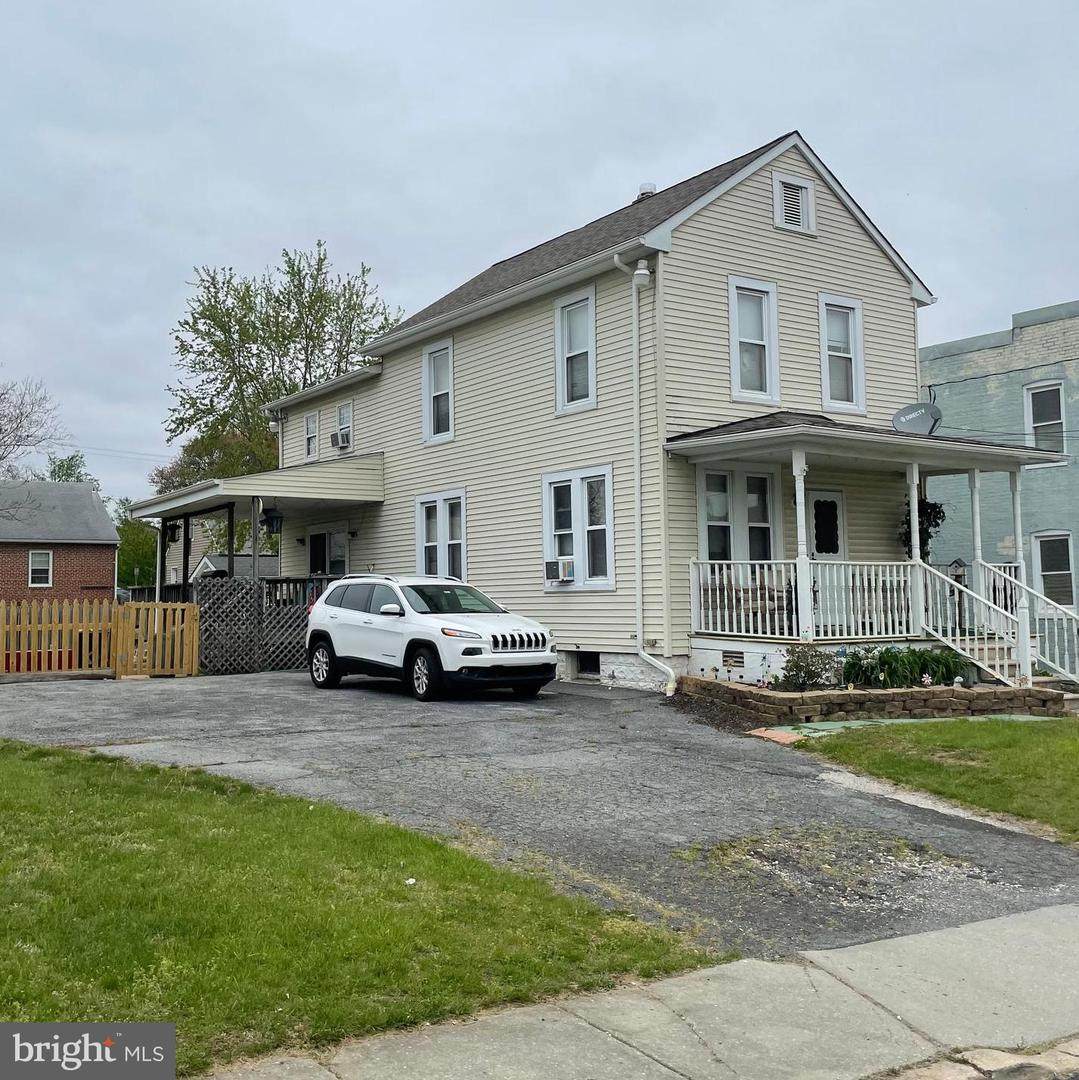 8 5TH Avenue - Photo 1