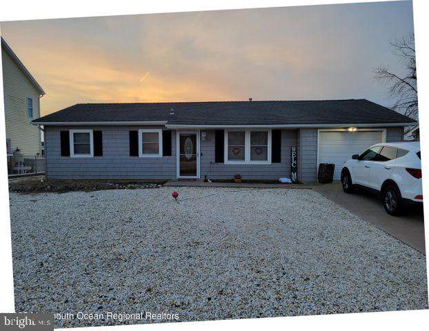 209 Newark Rd S - Photo 1