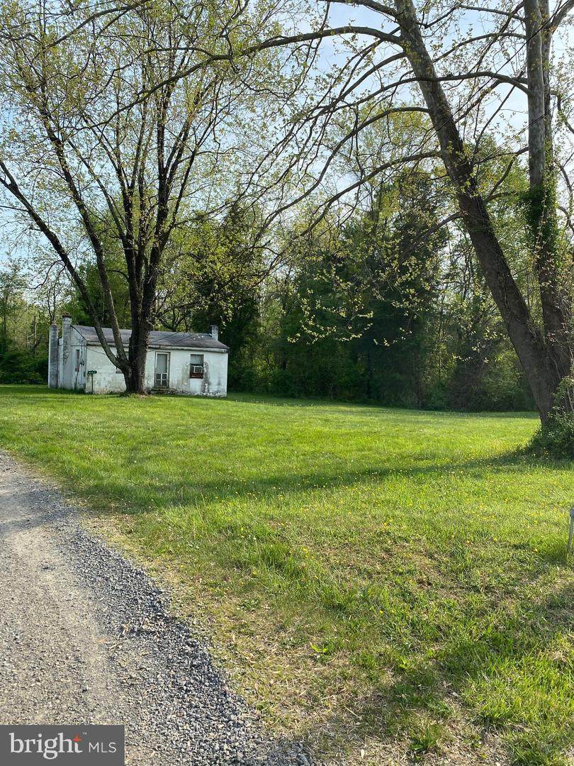 8505 Turnbull Road - Photo 1