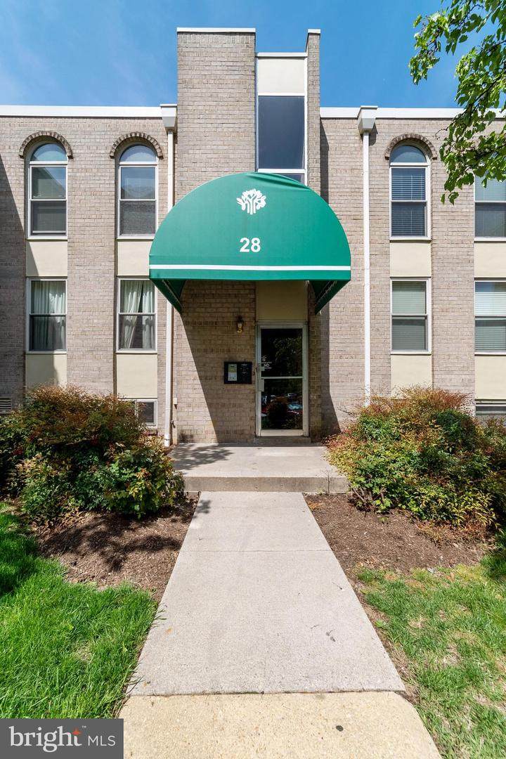 28 Canterbury Square - Photo 1
