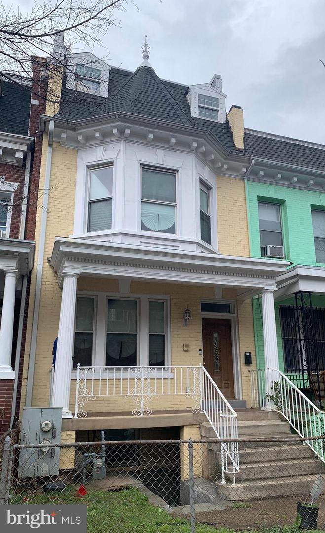 1371 Monroe Street - Photo 1