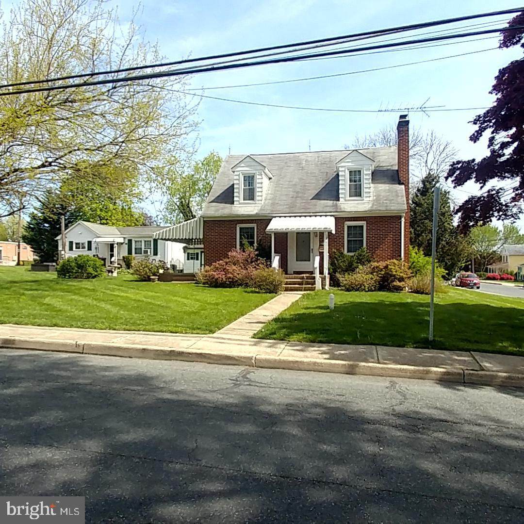 221 Thomas Street - Photo 1