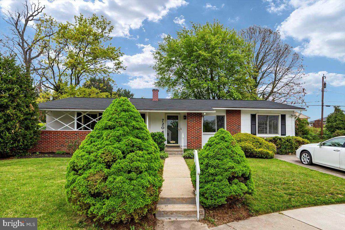 7204 Seymour Place - Photo 1