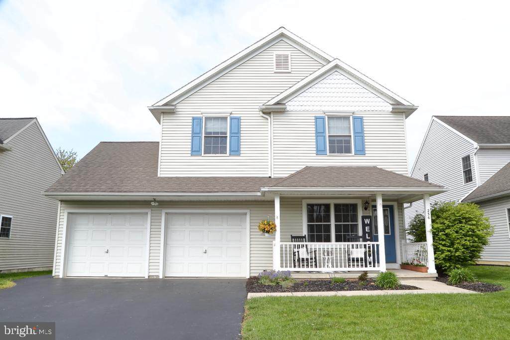 256 Oak Street - Photo 1