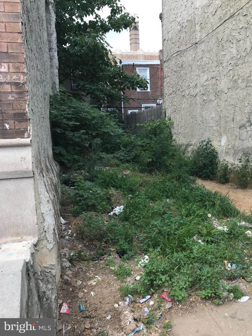 2127 Sigel Street - Photo 1