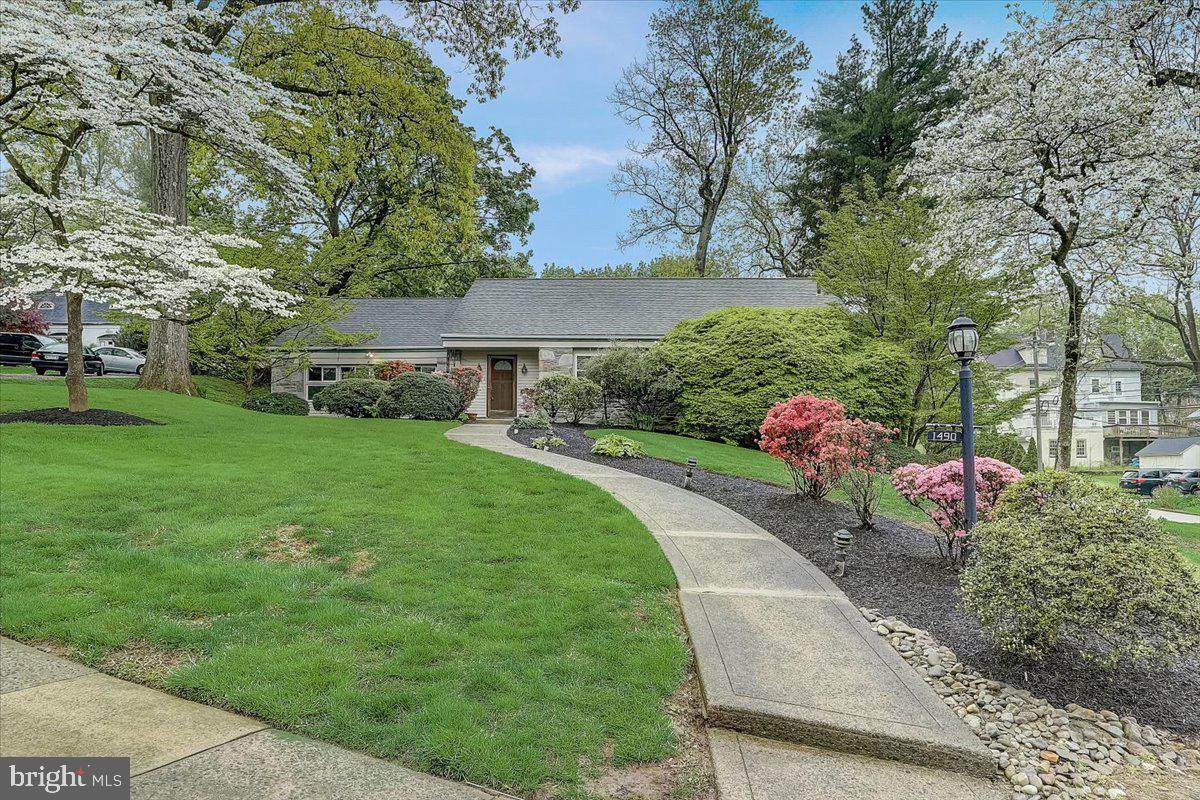 1490 Noble Road - Photo 1