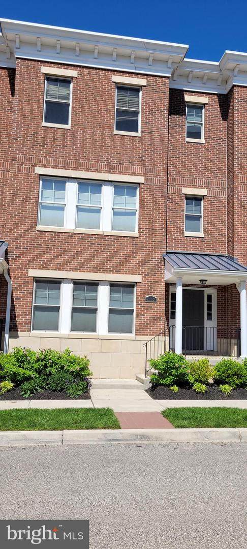 2311 Napoli Way - Photo 1