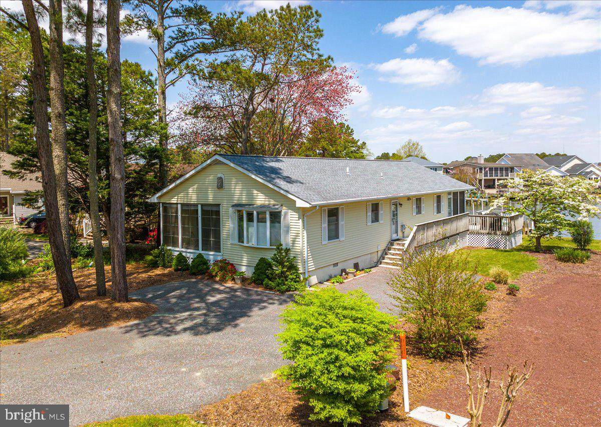 111 Teal Circle - Photo 1