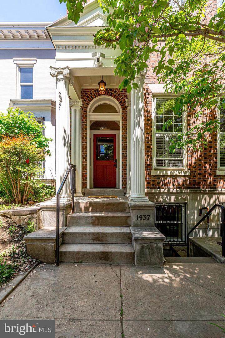 1437 R Street - Photo 1
