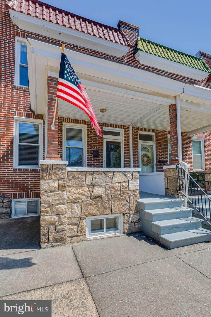 729 Grundy Street - Photo 1