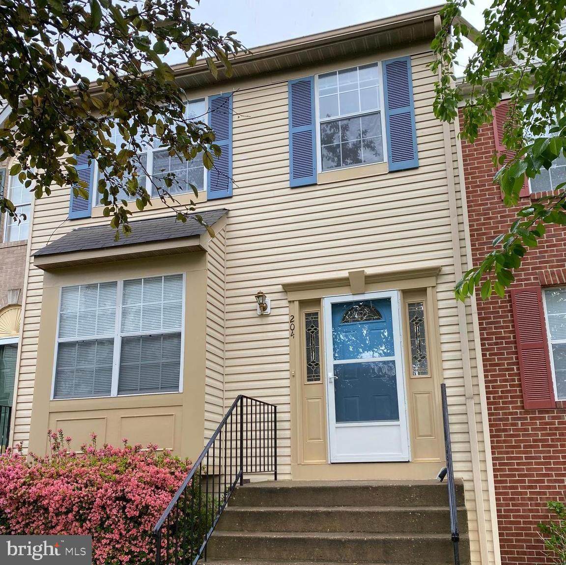 204 Barrows Court - Photo 1