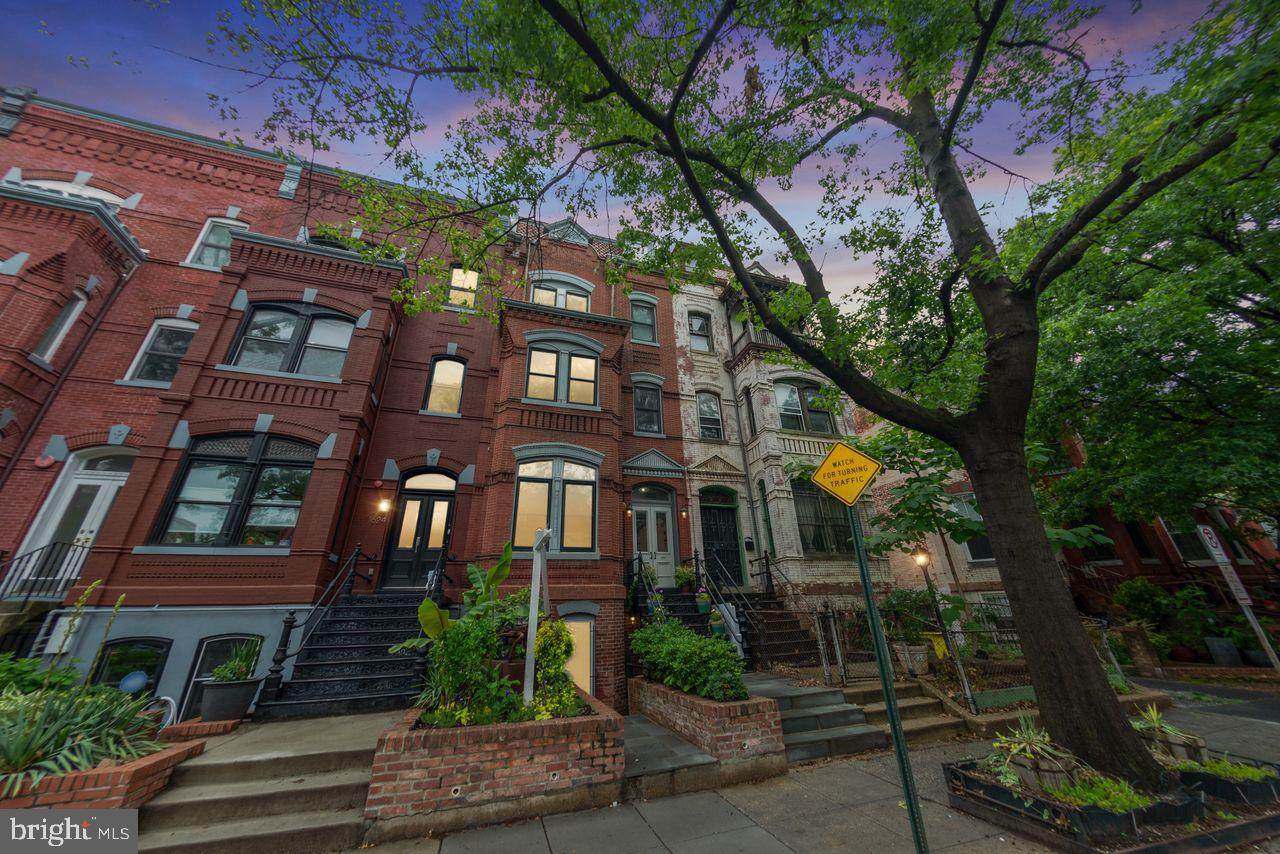 1626 15TH Street - Photo 1