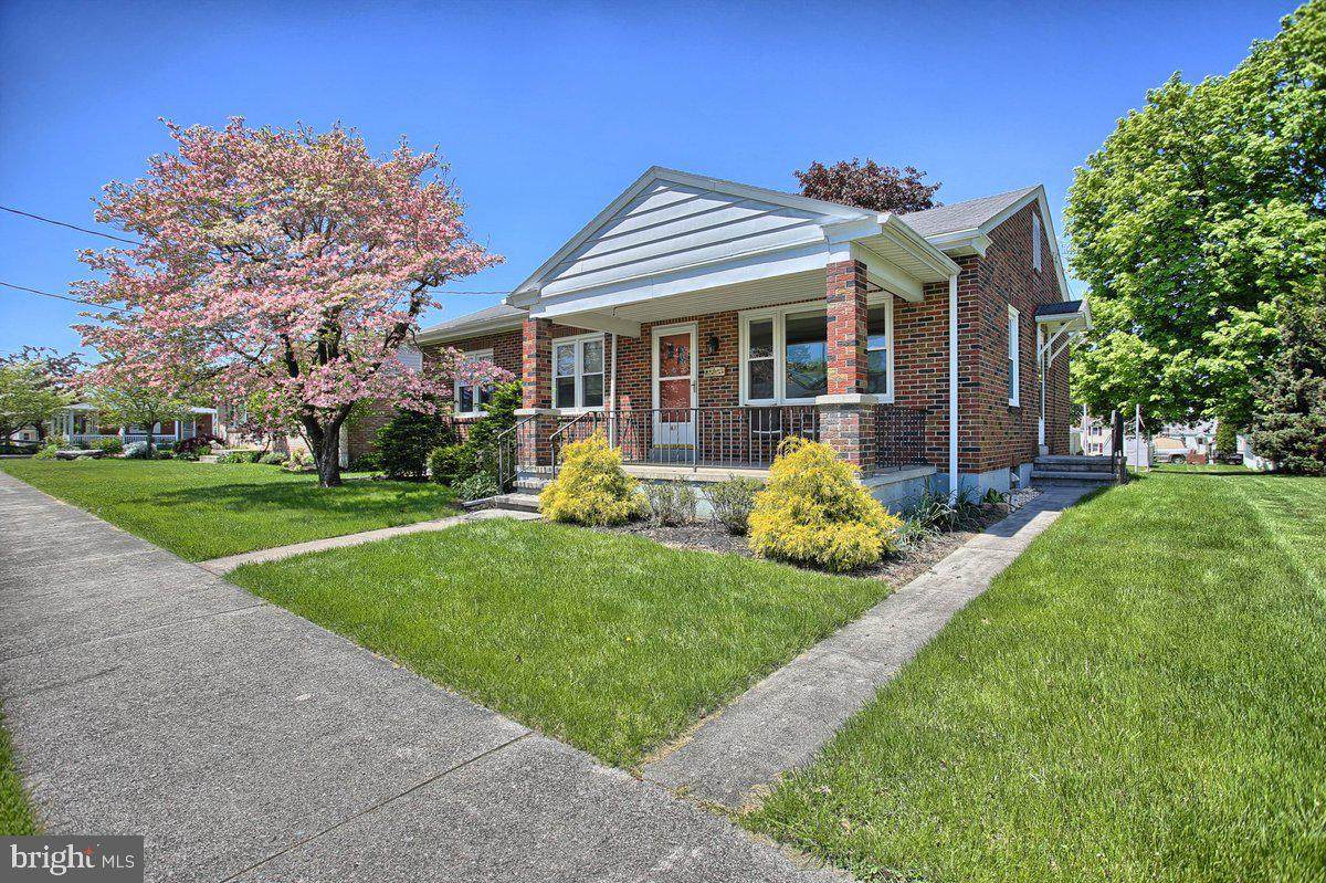 631 Walnut Street - Photo 1