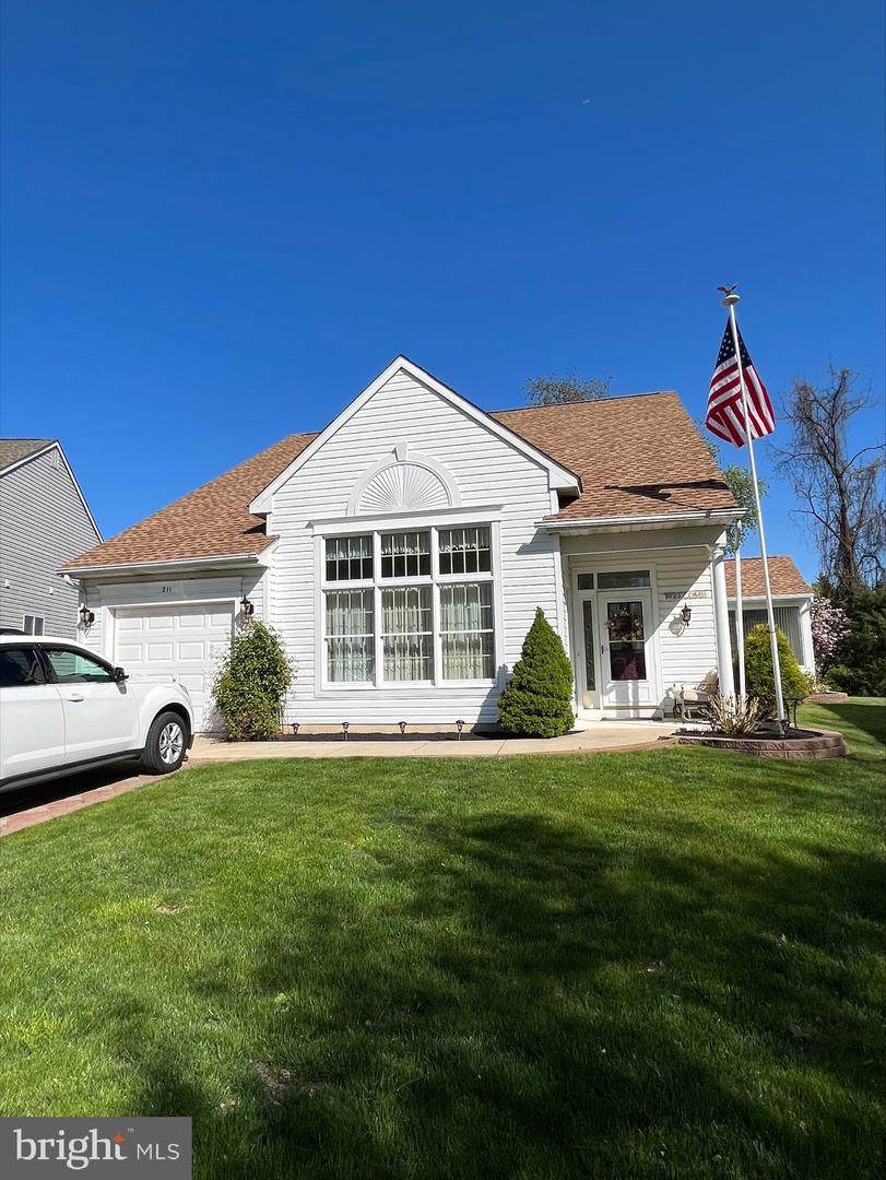 211 Homestead Circle - Photo 1