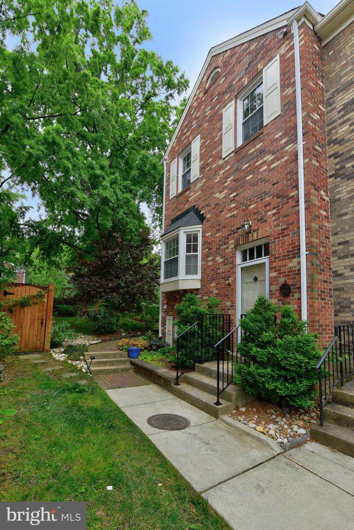3808 Brighton Court - Photo 1