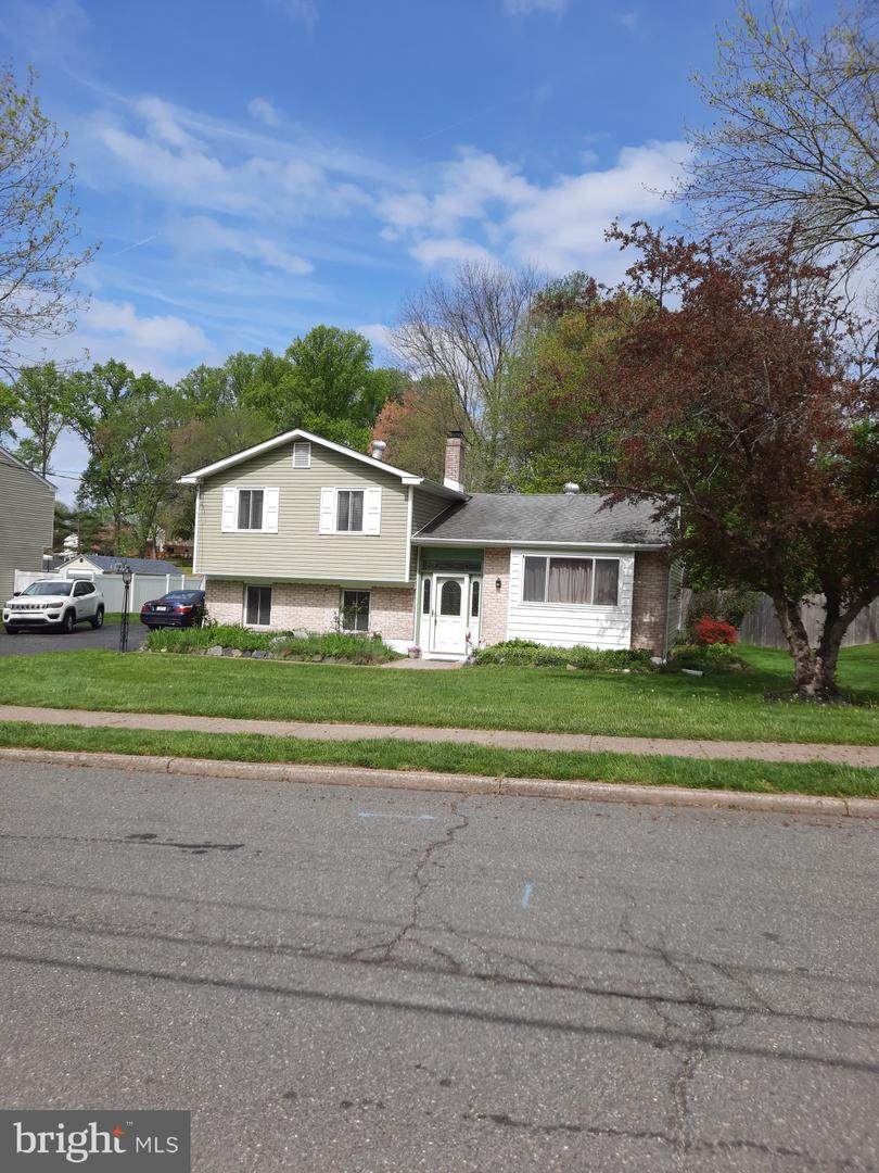 3040 Hetherton Drive - Photo 1