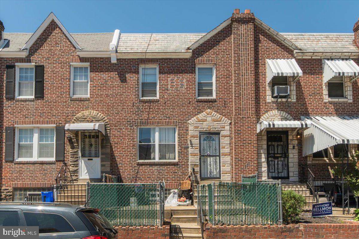 5944 Lawndale Street - Photo 1