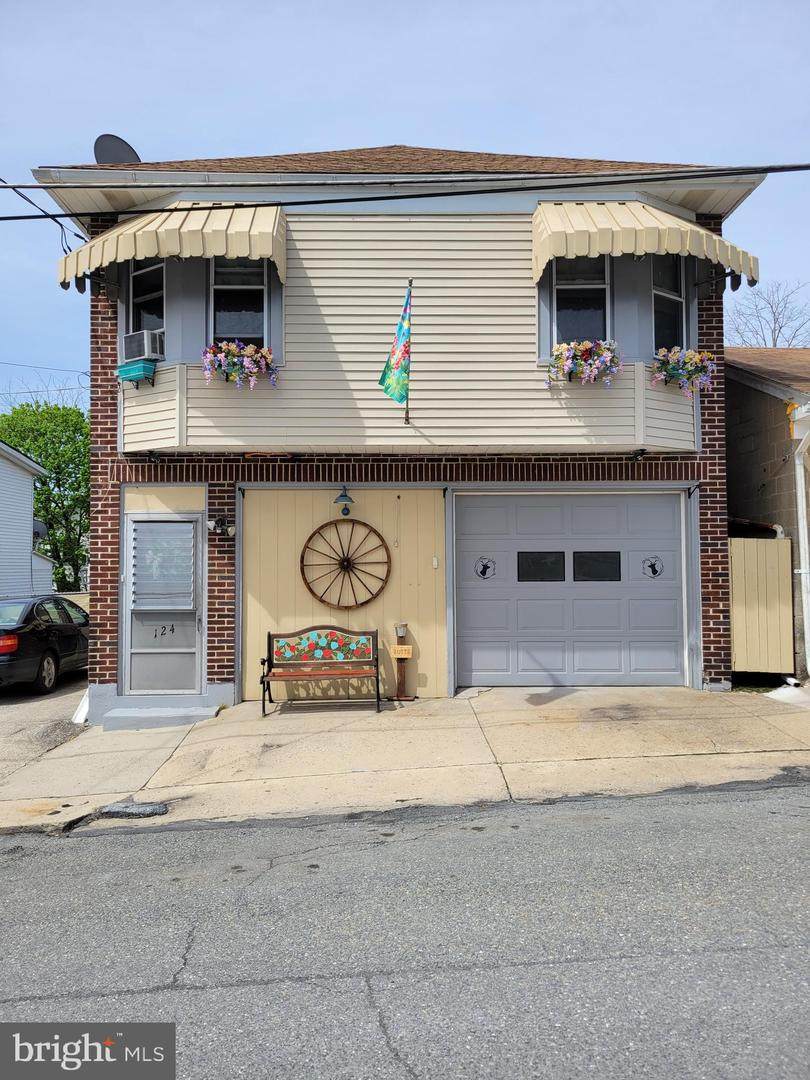 124 Patterson Street - Photo 1
