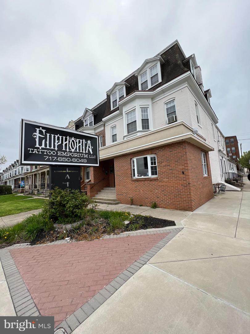 1366 Market Street - Photo 1