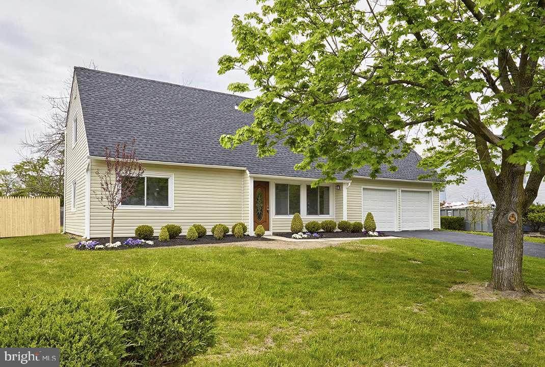 24 Pershing Lane - Photo 1