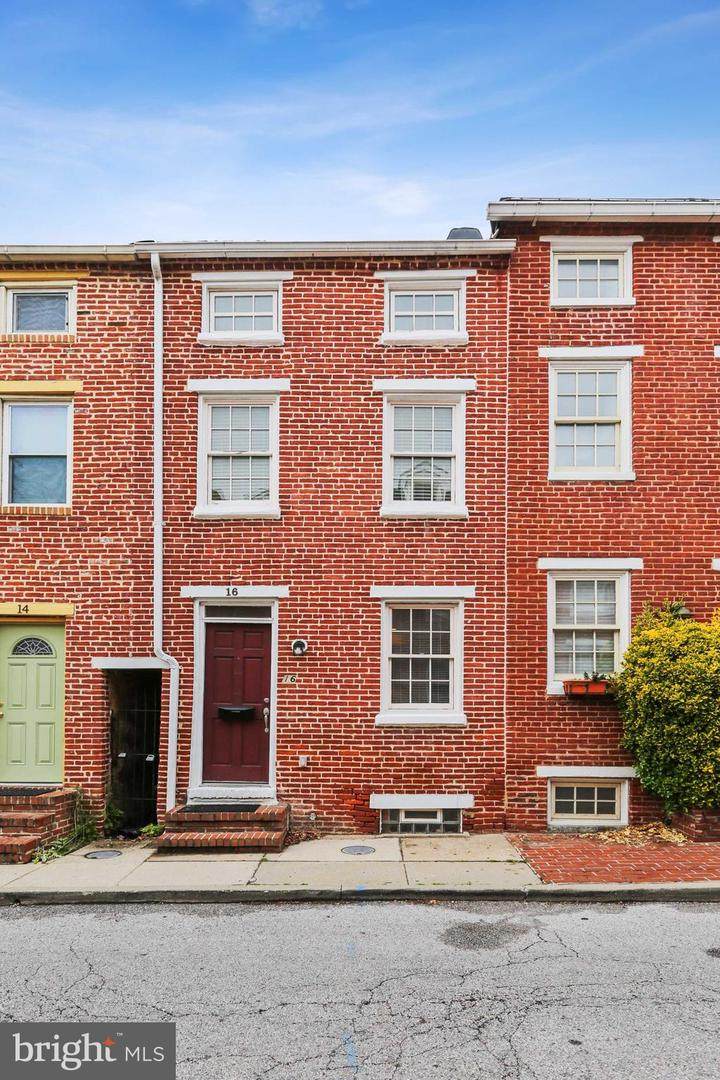 16 Hamburg Street - Photo 1