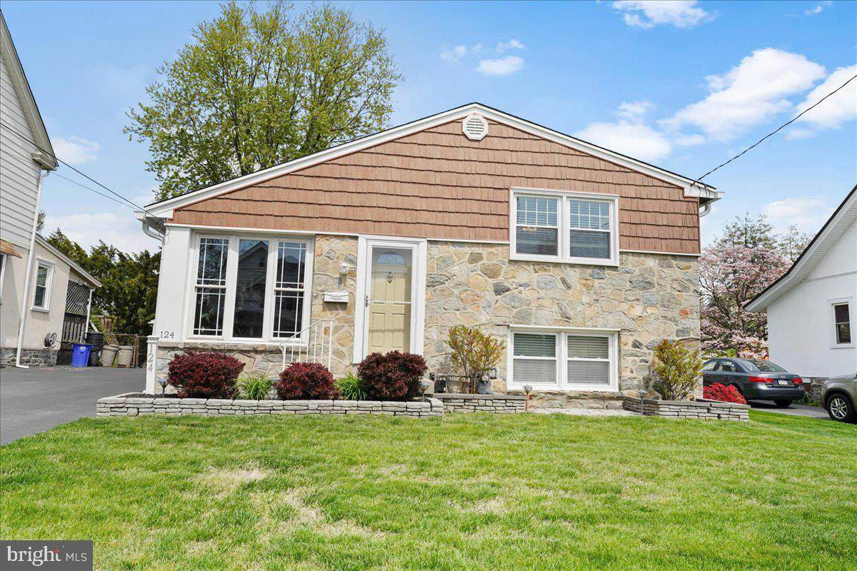 124 Benedict Avenue - Photo 1