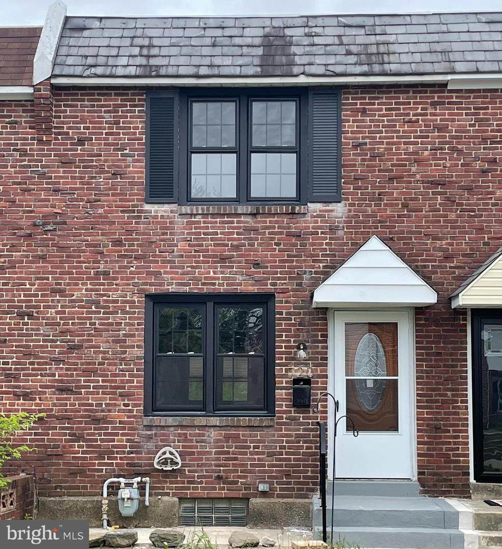 720 Ashland Avenue - Photo 1
