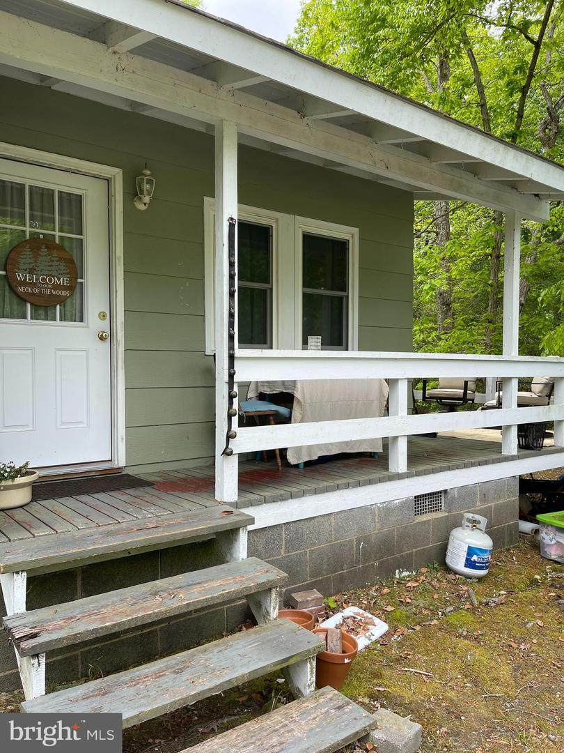 121 Placid Road - Photo 1
