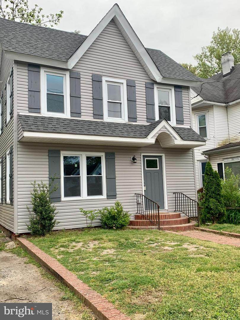 315 Walnut Street - Photo 1