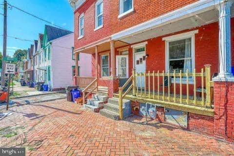 320 15TH Street - Photo 1