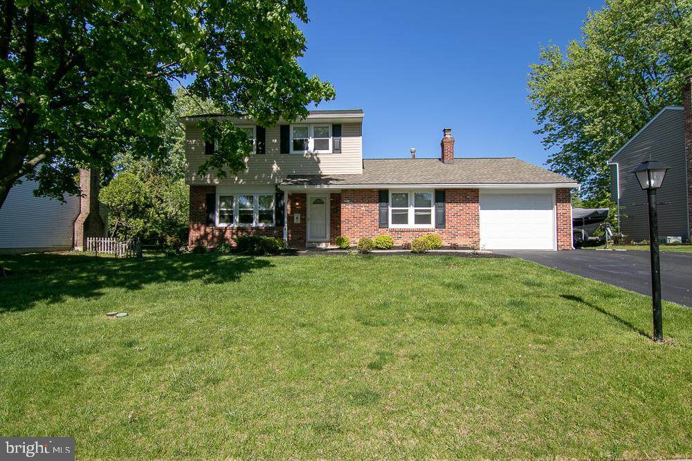 740 Wisteria Avenue - Photo 1