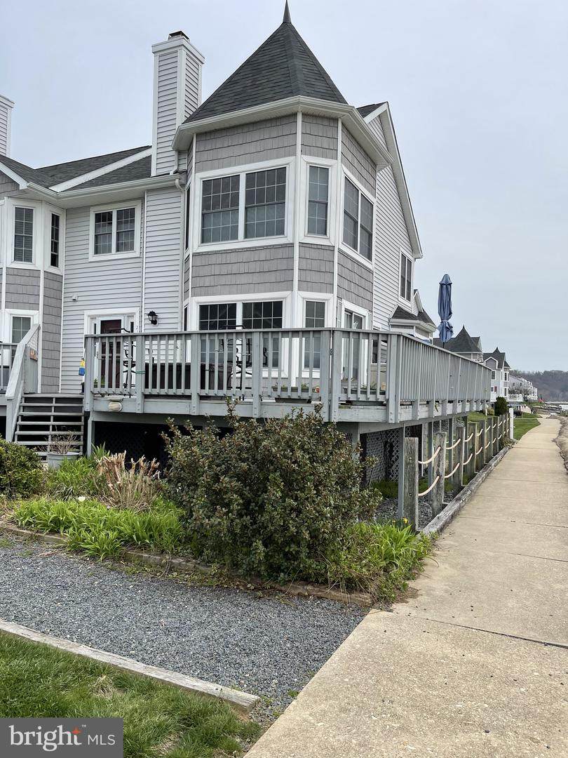 211 Rowland Drive - Photo 1