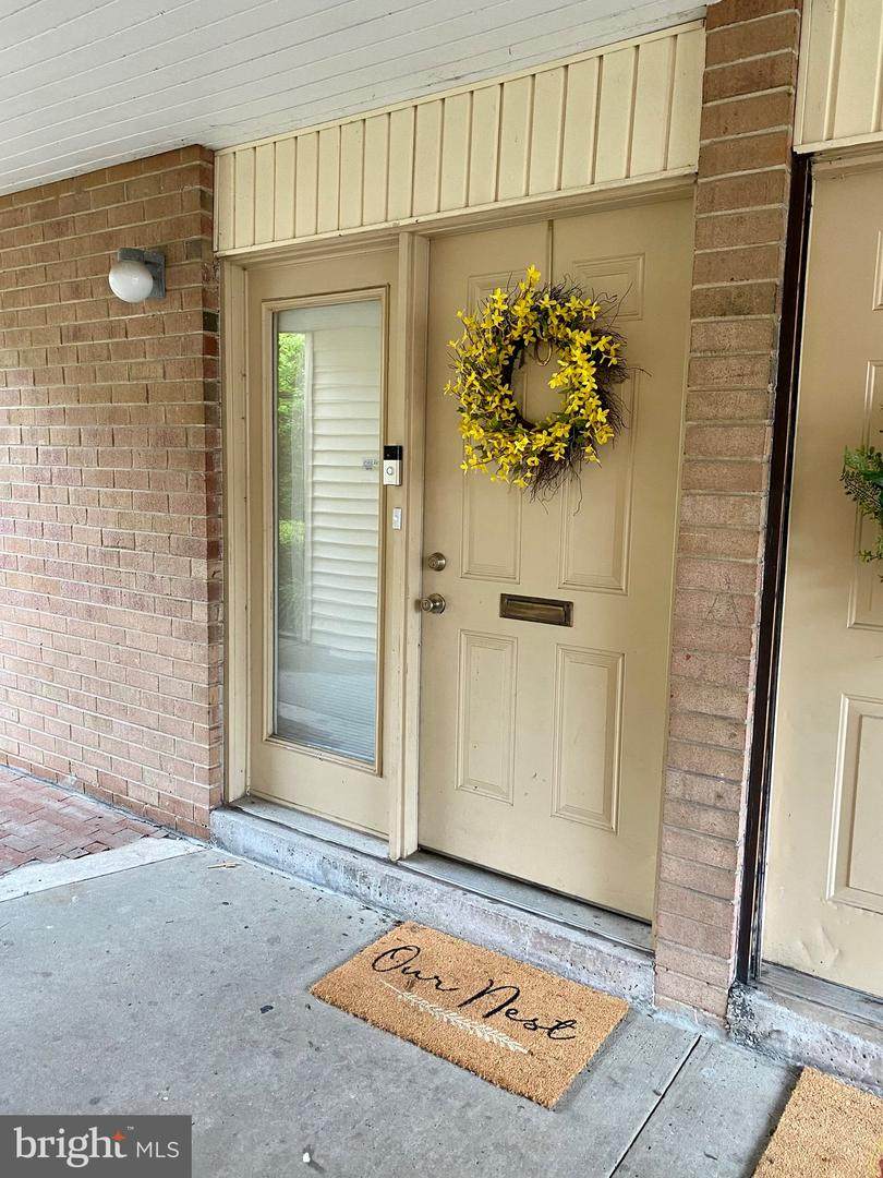 109 Centre Avenue - Photo 1