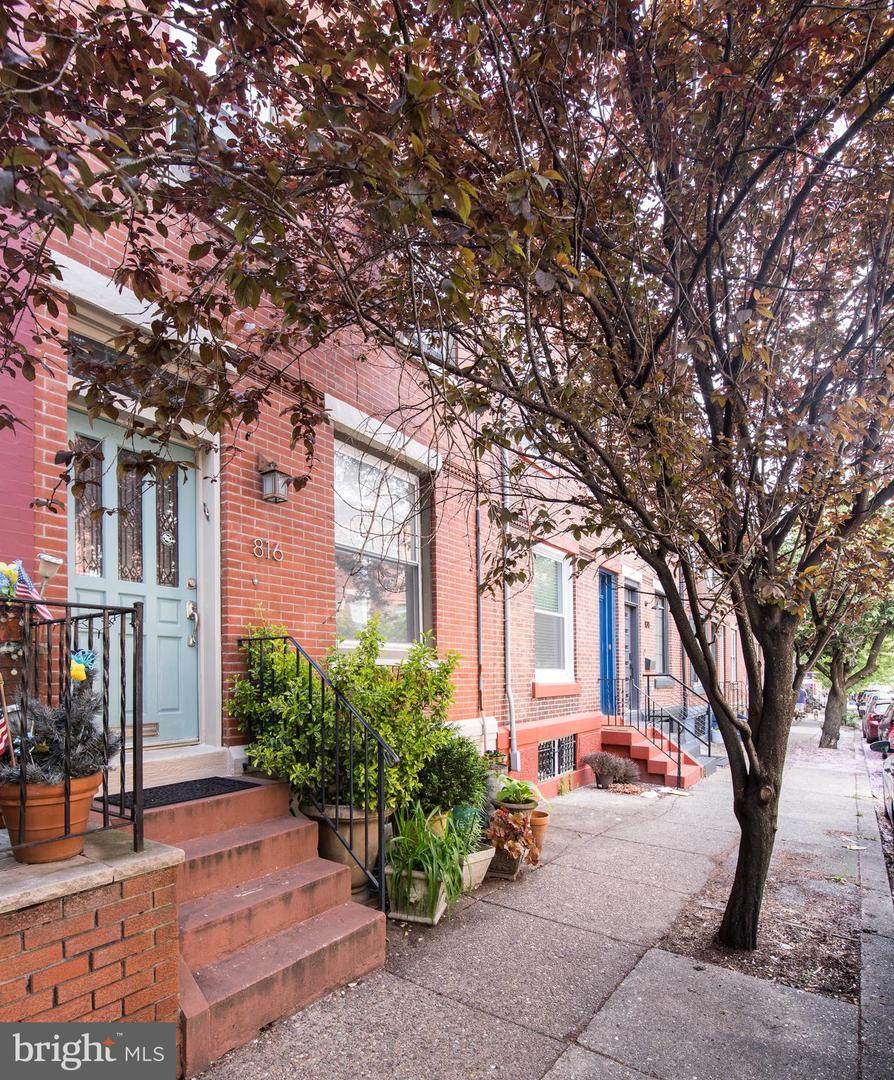 816 25TH Street - Photo 1