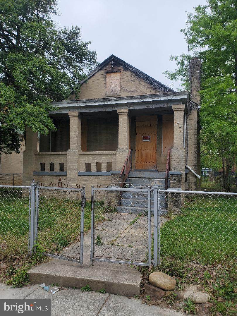 464 Lebaum Street - Photo 1