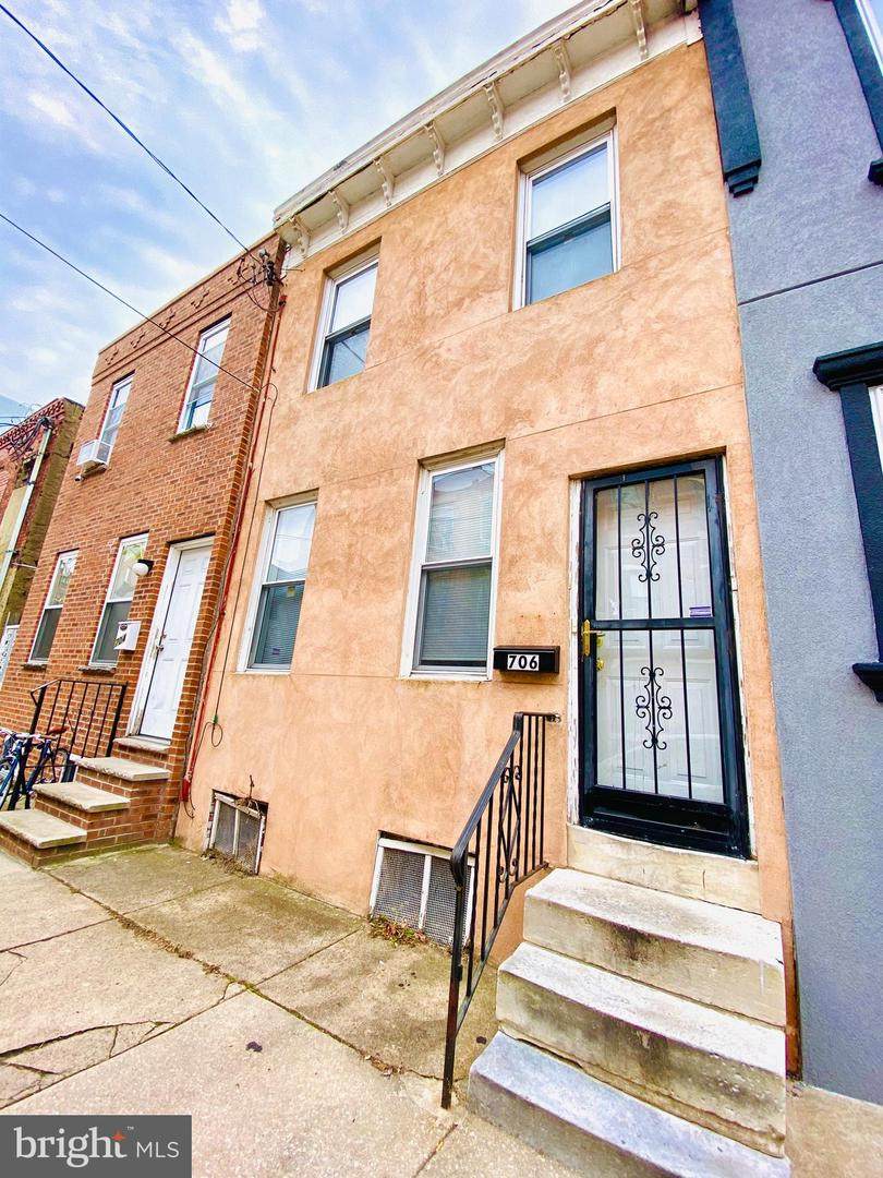 706 Dudley Street - Photo 1