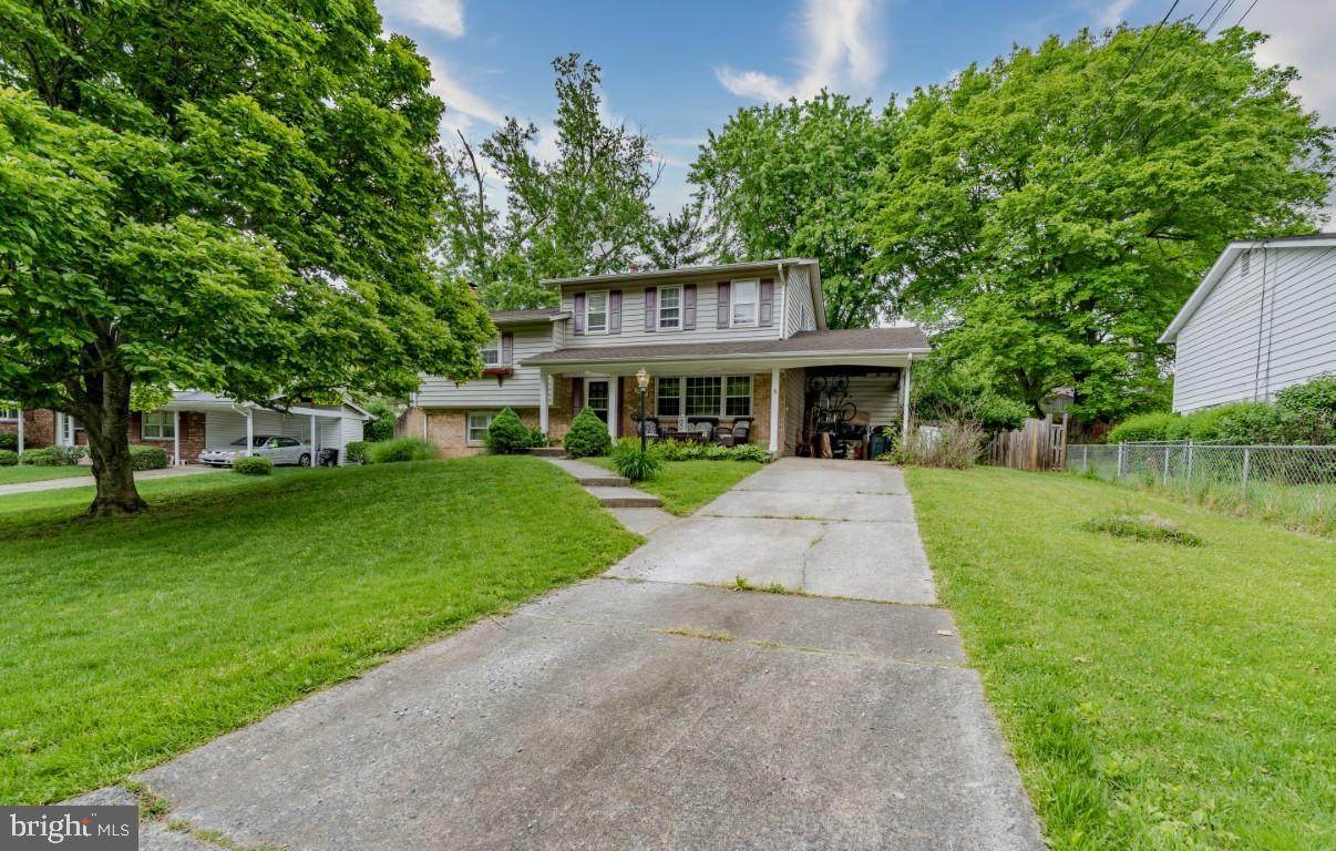 5409 Parkvale Terrace - Photo 1