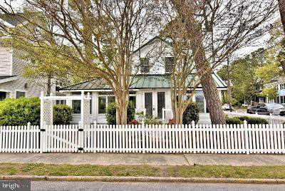 601 King Charles Avenue - Photo 1
