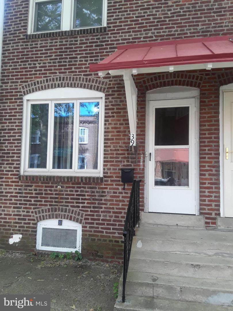 39 Amboy Avenue - Photo 1