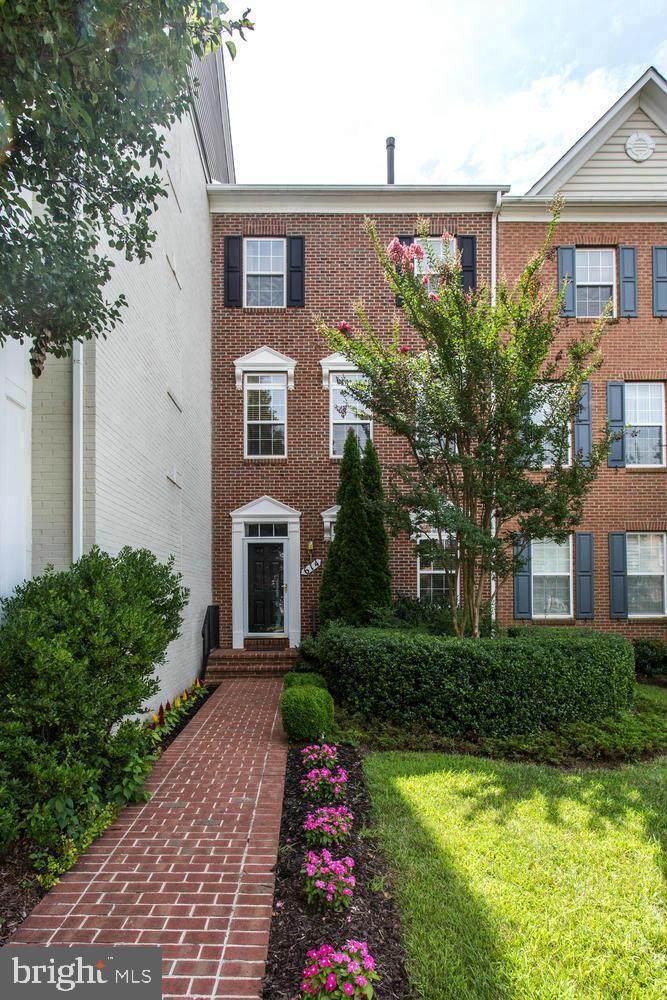 614 Ridgemont Avenue - Photo 1